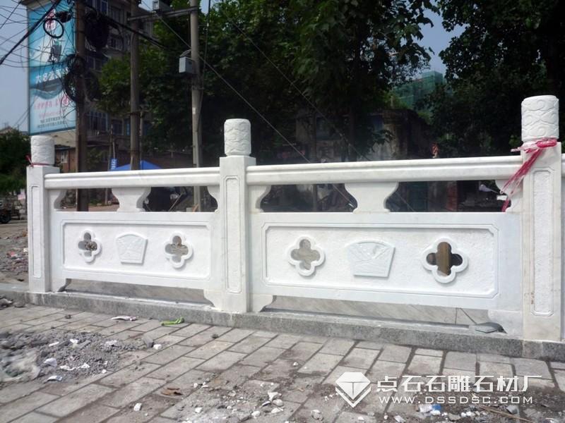 汉白玉栏杆