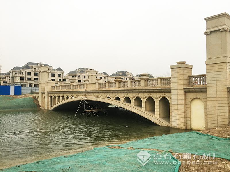 9ad121559d14f86ddda0b5a6170e8a89 黄金麻欧式桥梁石材装璜