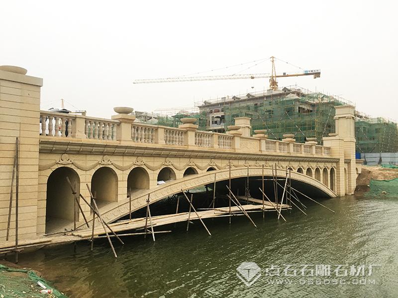 cecb6a89b64d872d85ac8776d5bc1b87 黄金麻欧式桥梁石材装璜